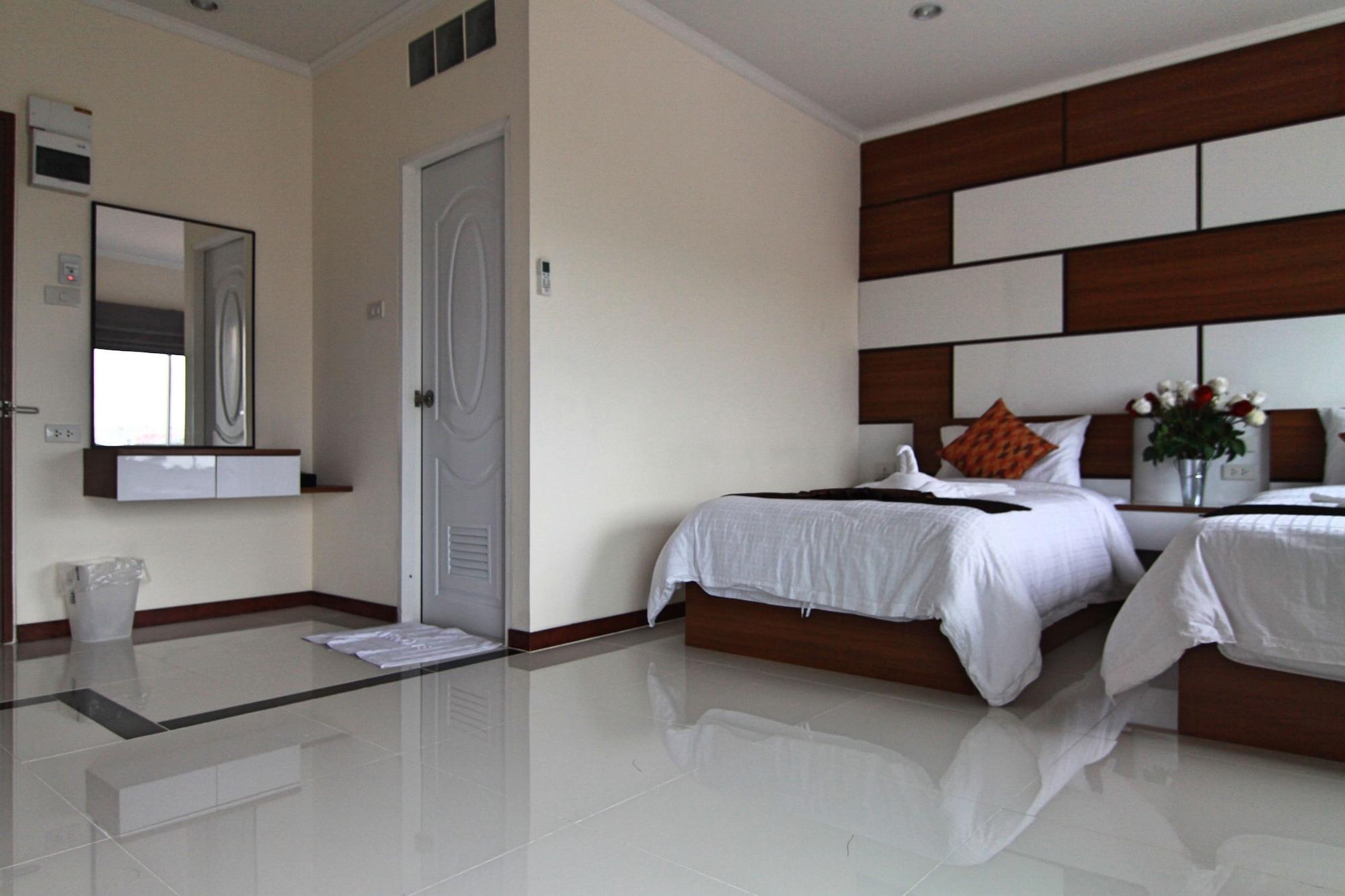 Ttt Hotel Hatjaj Kültér fotó