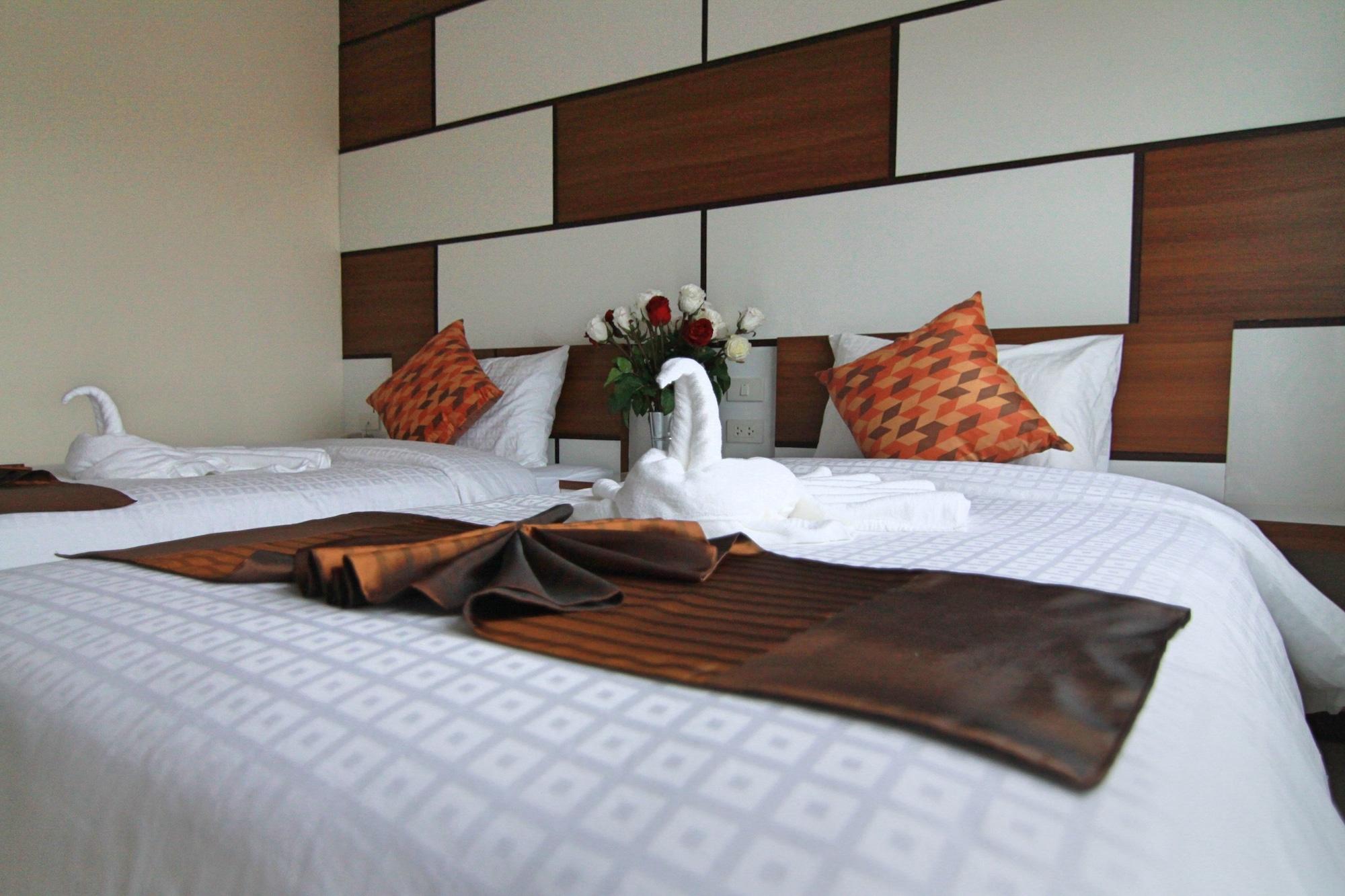 Ttt Hotel Hatjaj Kültér fotó