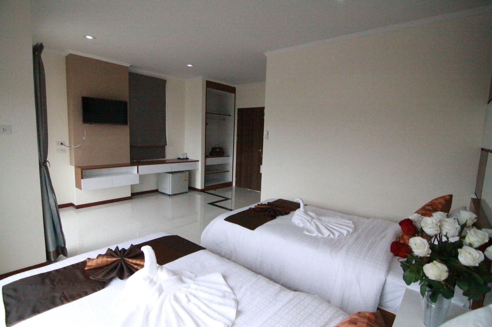Ttt Hotel Hatjaj Kültér fotó