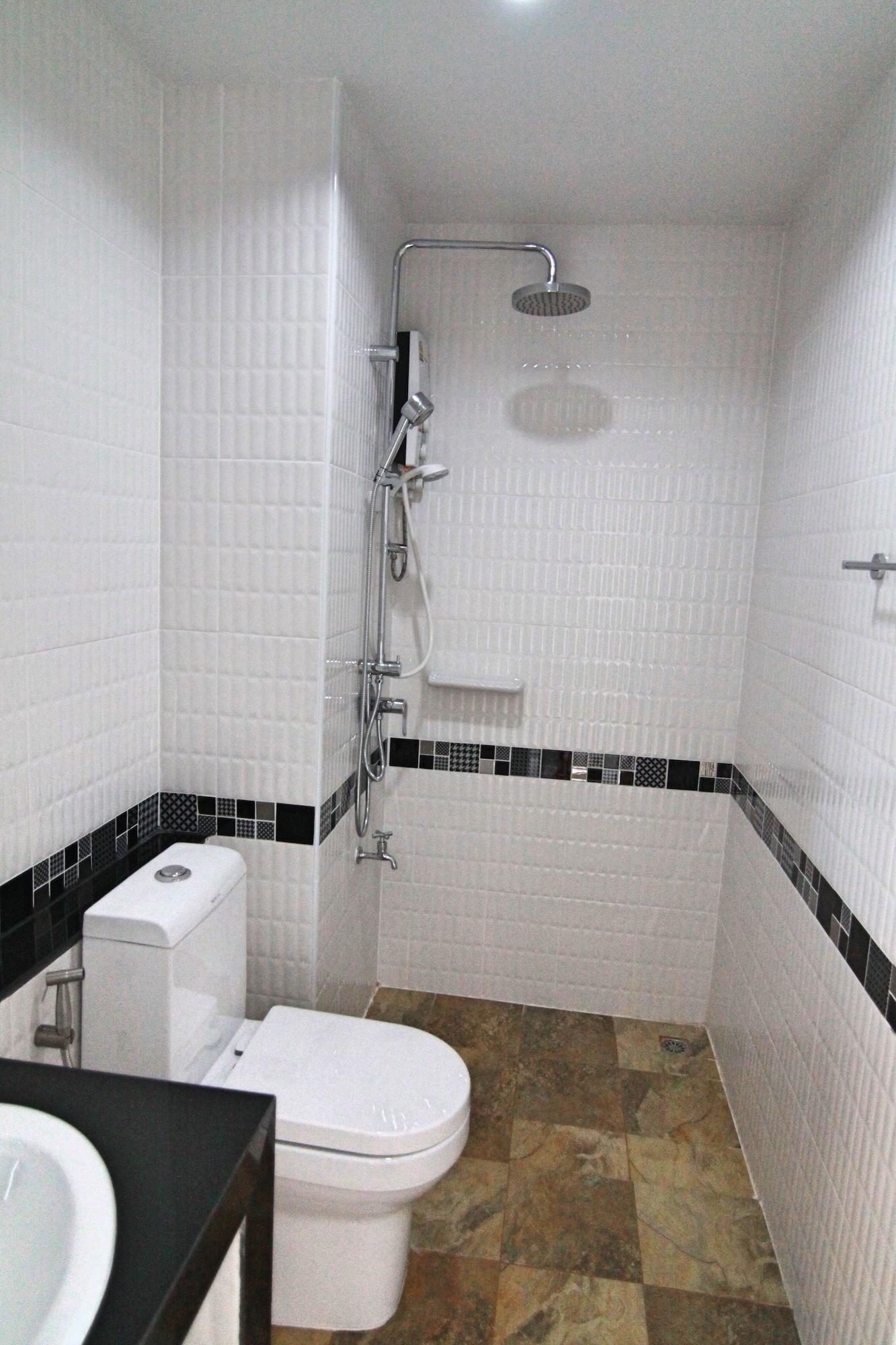 Ttt Hotel Hatjaj Kültér fotó