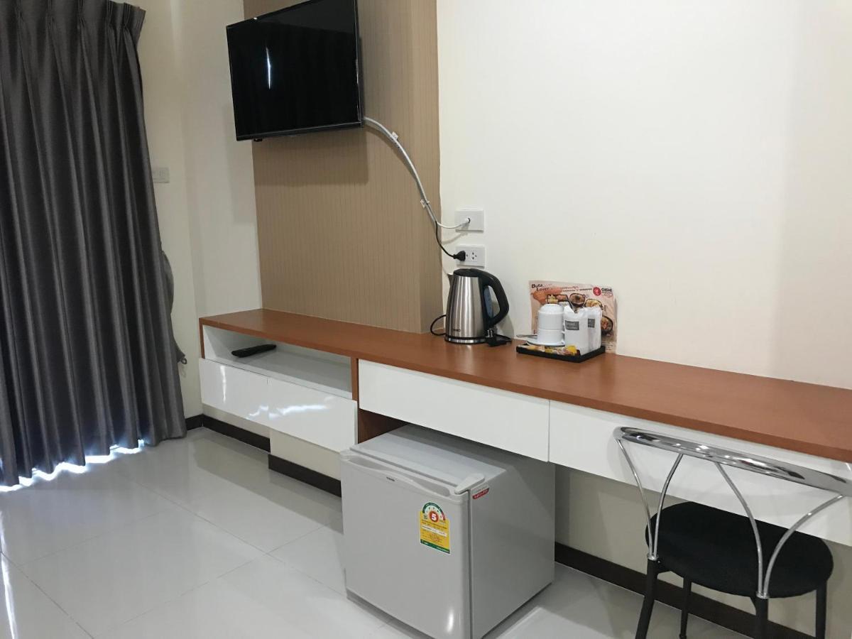 Ttt Hotel Hatjaj Kültér fotó