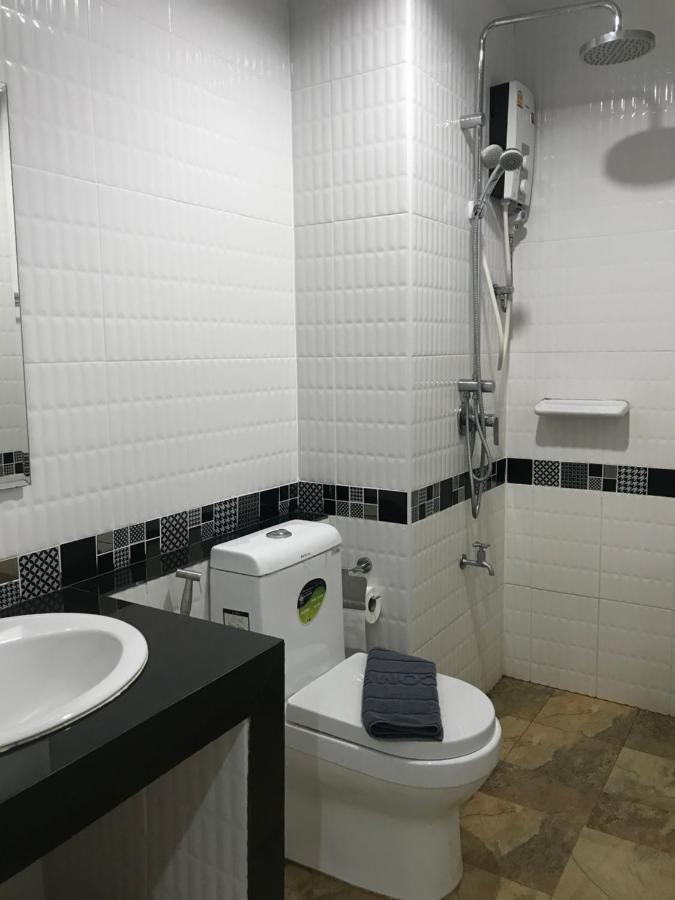 Ttt Hotel Hatjaj Kültér fotó